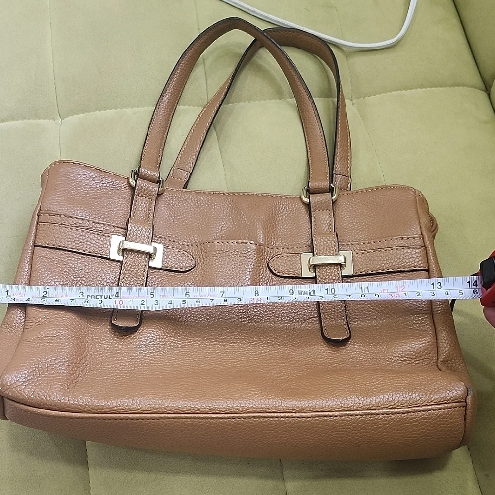 Gianibernini Sophisticated Brown Shoulder Bag with Structured Design